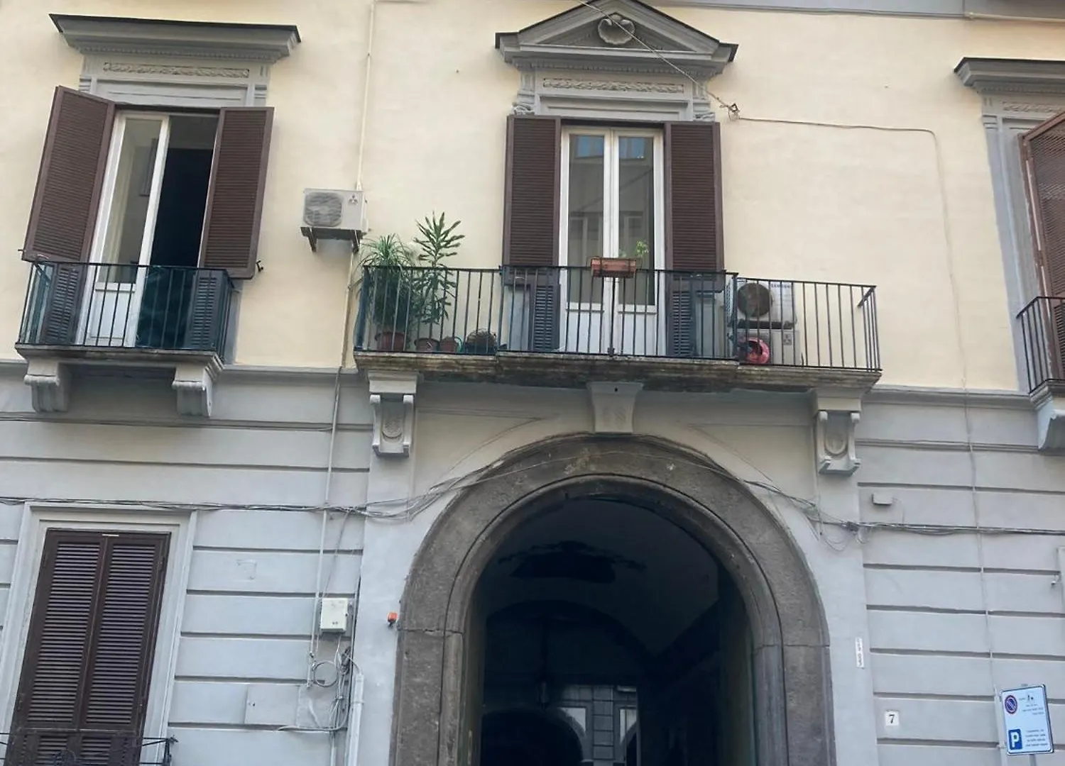 La Casa Di Yeye A Un Passo Dal Lungomare Apartment Naples Italy